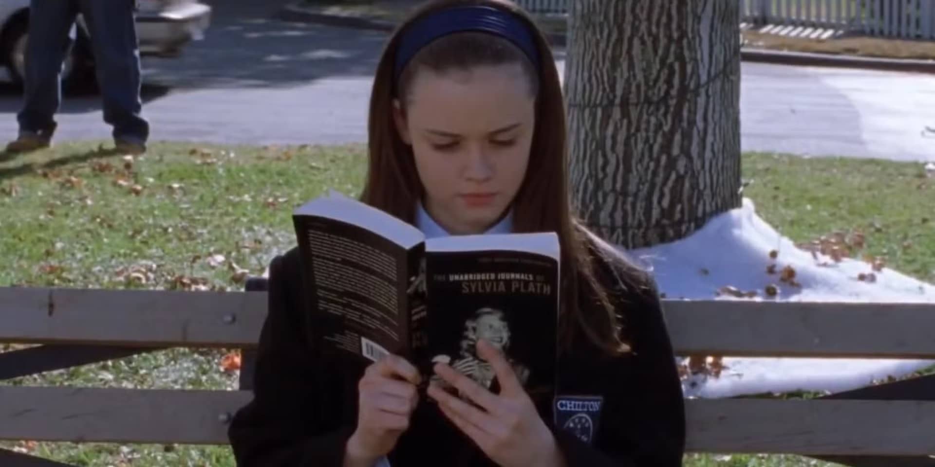 5 Ways to Romanticize Your University Life (Even When It’s a Dumpster Fire)
